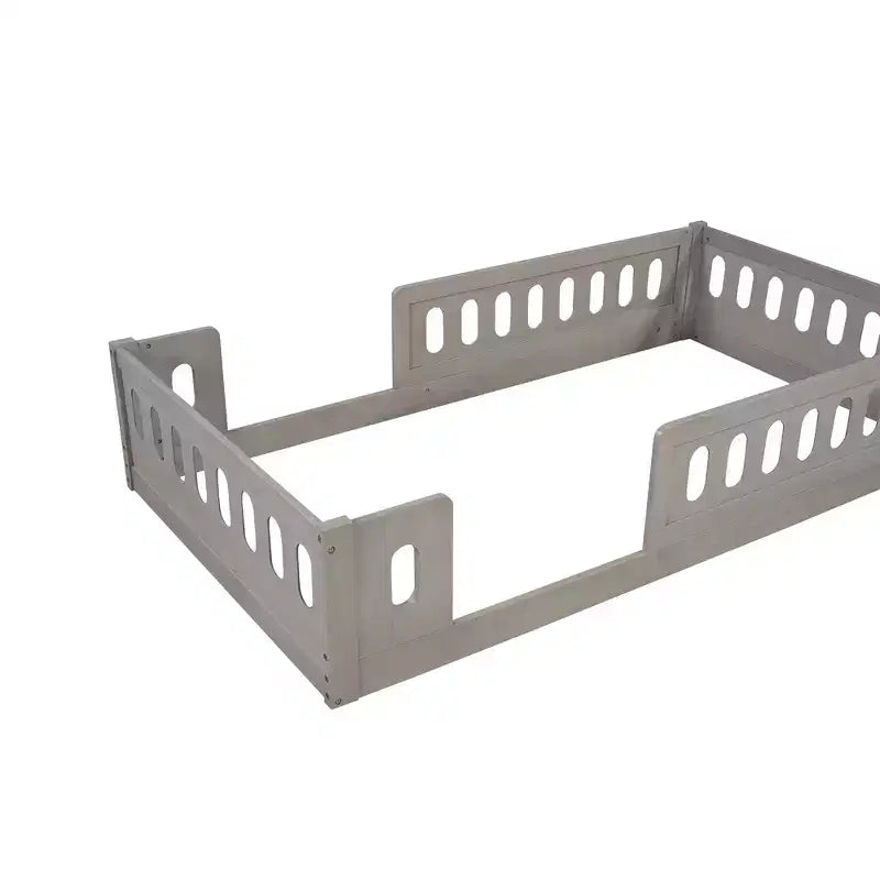 Letto a piattaforma basso per bambini gemello e matrimoniale naturale/bianco con recinzione semi-chiusa