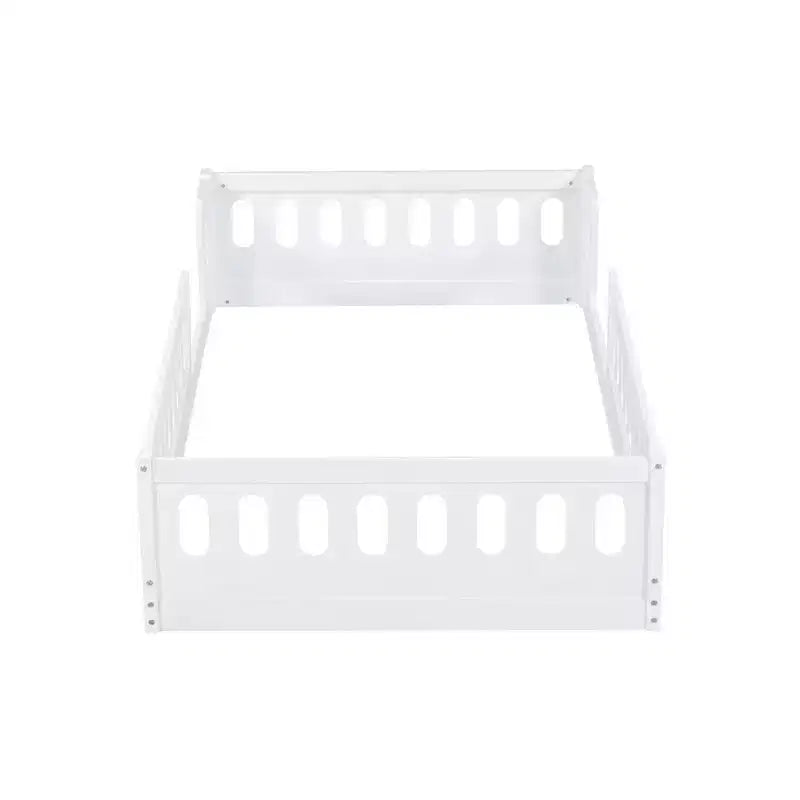 Letto a piattaforma basso per bambini gemello e matrimoniale naturale/bianco con recinzione semi-chiusa
