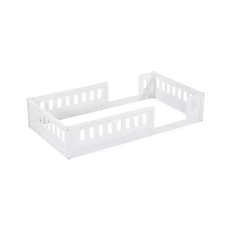 Letto a piattaforma basso per bambini gemello e matrimoniale naturale/bianco con recinzione semi-chiusa